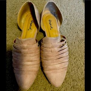 Pointed Toe Flats in Taupe